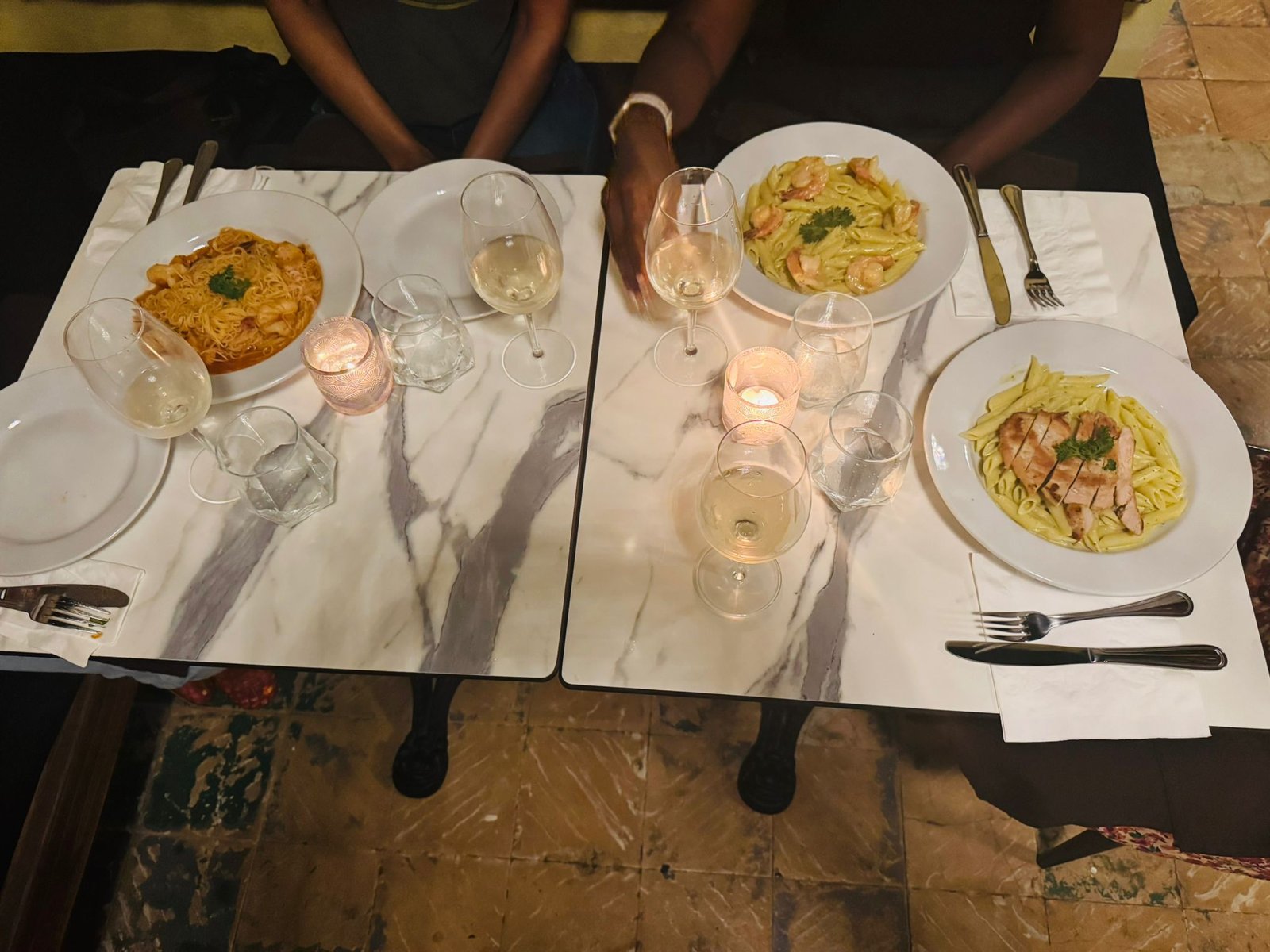 Pasta Amor y Vino Restaurant_(15)